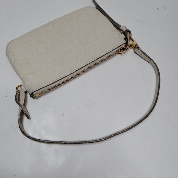 Louis Vuitton Citadine Pochette Monogram - Picture 4 of 10